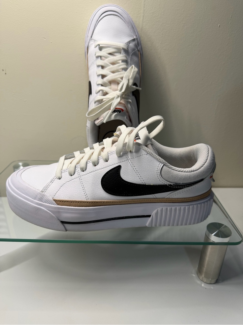 Nike Court Legacy Lift Sneakers - Women’s size 8.5 - Pre-loved
